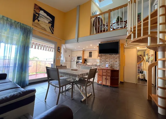 Appartement 2 Ch Avec Terrasse A 10 Min De La Plage - Parking Gratuit - Fr-1-239-936